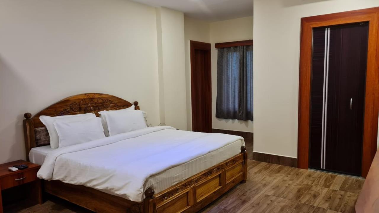 بوهفانيشفار Om Leisure Hotel - Bbsr المظهر الخارجي الصورة