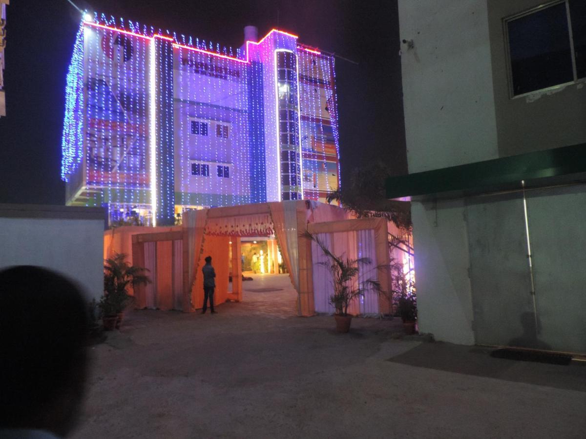 بوهفانيشفار Om Leisure Hotel - Bbsr المظهر الخارجي الصورة